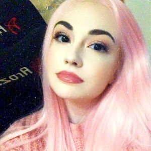 Meet your Posher, Nessa